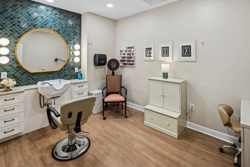 12 SALON