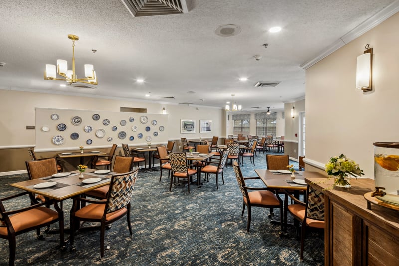 2 DINING ROOM