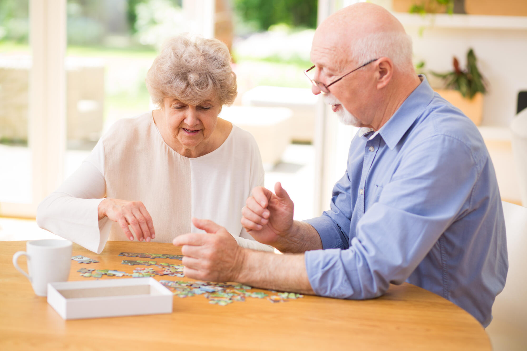 Brain Games for Seniors with Dementia: Activities That Build Familiarity